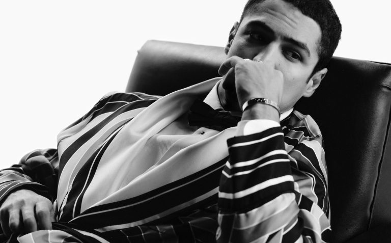 Made to measure: Gabriel Leone apresenta o serviço sob medida da Dolce&Gabbana