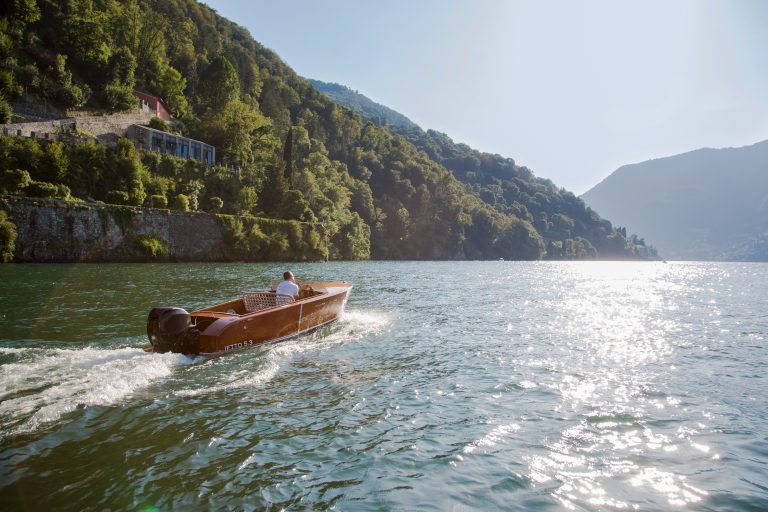 Explorando Lago de Como: conheça a nova frota de barcos e carro de luxo do hotel Il Sereno
